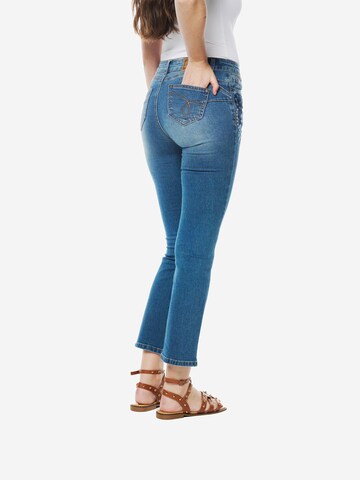 Coupe slim Jean KOROSHI en bleu