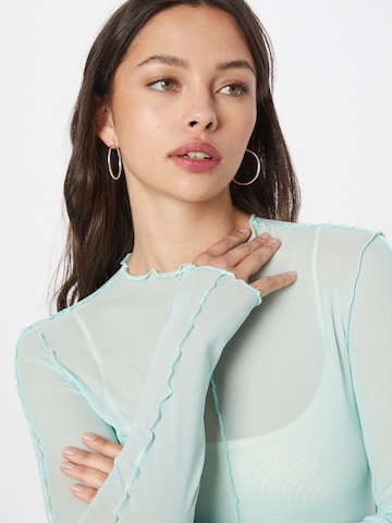 Monki - Camiseta en verde