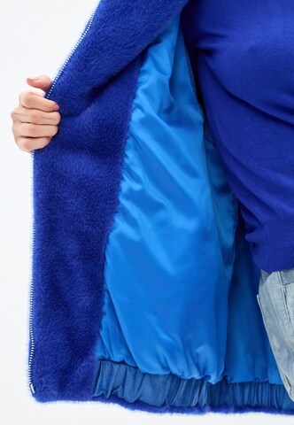 CESARE GASPARI Winter coat in Blue