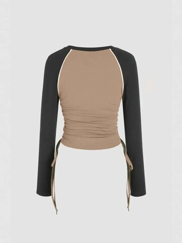 Hiccup Shirt in Brown