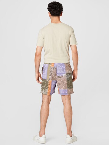 Karl Kani Regular Shorts in Mischfarben