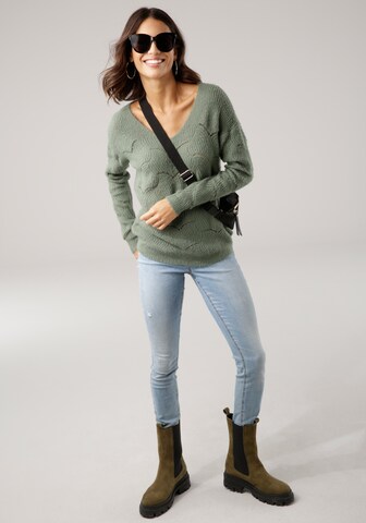 LAURA SCOTT Sweater in Green