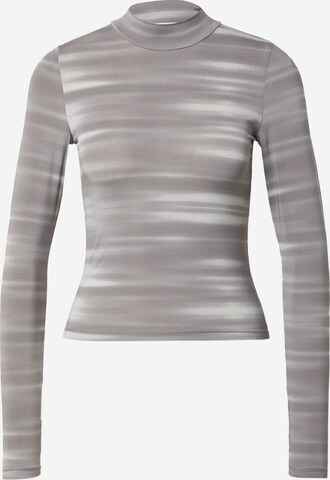 T-shirt Cotton On en gris : devant