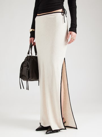 TOPSHOP Пола в бяло: отпред