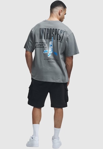 2Y Studios Koszulka 'Introspect' w kolorze szary
