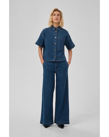 My Essential Wardrobe - Blusa em azul