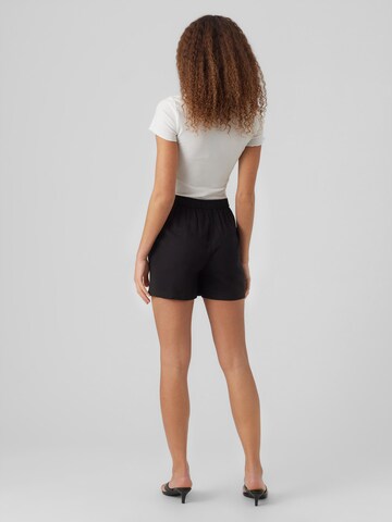 VERO MODA Regular Shorts 'JESMILO' in Schwarz