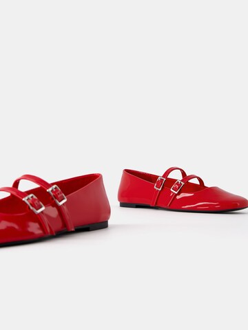 Bershka Ballerina in Rot