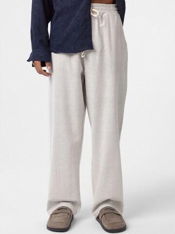 Dandalo Baggy Trousers in Grey: front