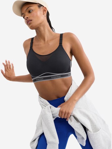 TRIUMPH Bustier Sport bh ' Triaction Cardio Air ' in Zwart