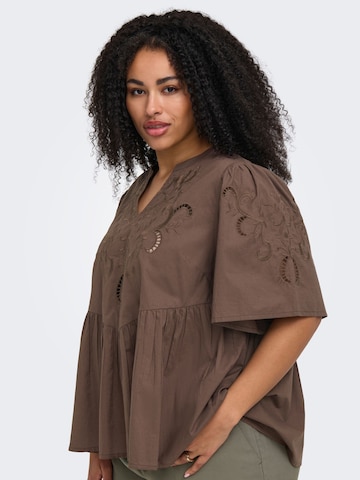 ONLY Carmakoma Bluse i brun
