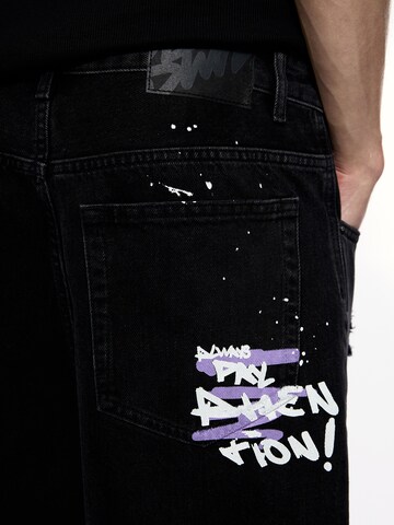 Pull&Bear Loosefit Shorts in Schwarz