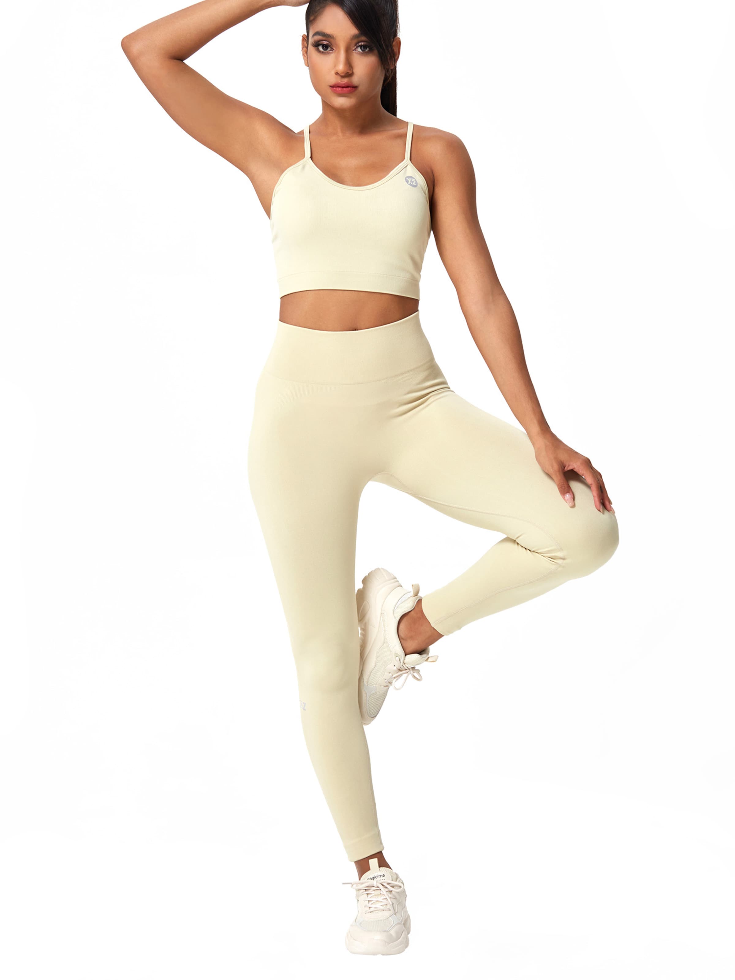 Slimfit Pantaloni sportivi 'Charm' di YEAZ in beige