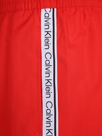 Calvin Klein Swimwear Badeshorts i rød