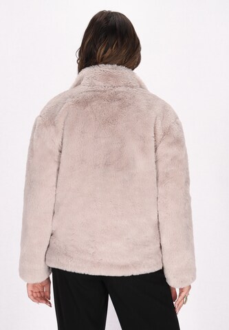 Giacca invernale di faina in beige