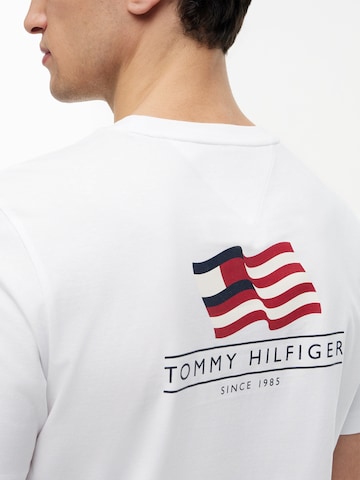 TOMMY HILFIGER Μπλουζάκι 'AMERICANA' σε λευκό