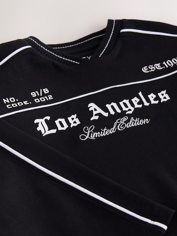 Next Shirt in Black