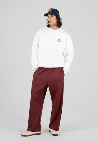 Sweat-shirt 'PB Leaf' Prohibited en blanc