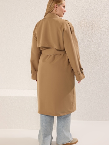 Trendyol Curve Ανοιξιάτικο και φθινοπωρινό παλτό σε μπεζ