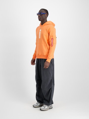 ALPHA INDUSTRIES Sweatshirt in Orange