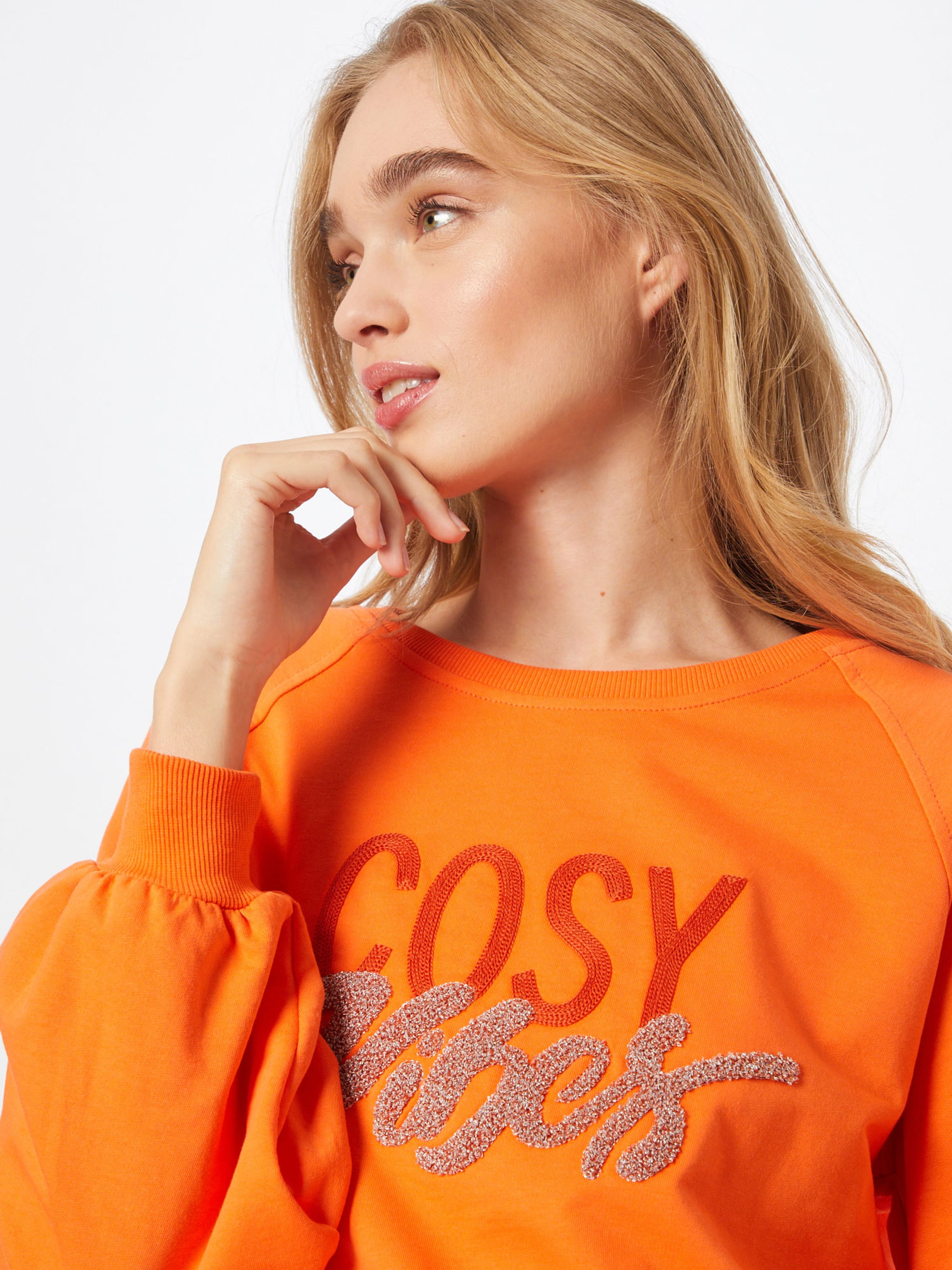 Vêtements Sweat-shirt MORE & MORE en Orange 