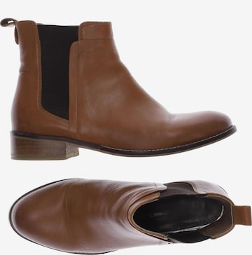 COS Dress Boots in 39 in Brown: front