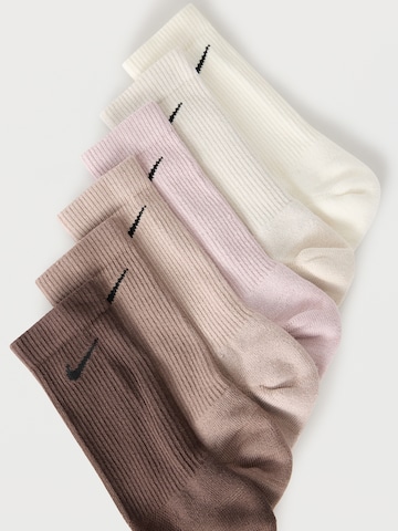 Nike Sportswear Κάλτσες σε μπεζ