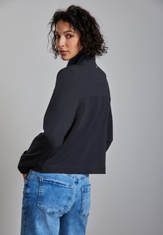 STREET ONE Jacke im Loose Fit in Blau