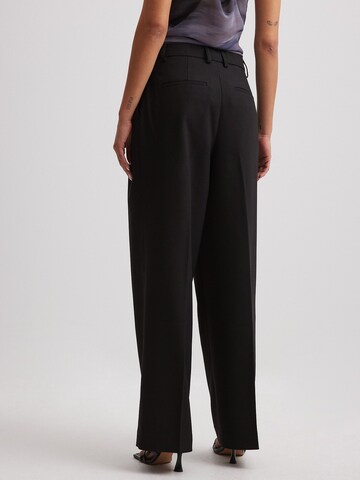 NA-KD Wide Leg Bügelfaltenhose in Schwarz