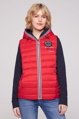 Soccx Vest in Red: front