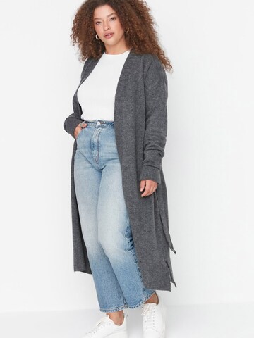 Trendyol Curve - Cárdigan en gris