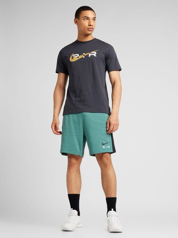 Nike Sportswear Szabványos Nadrág 'AIR' - zöld