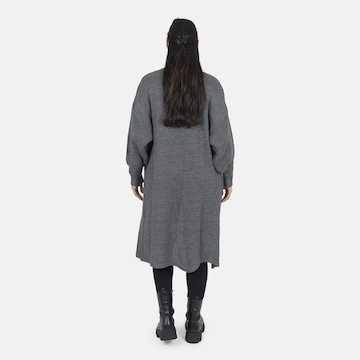 Manteau en tricot Elara en gris