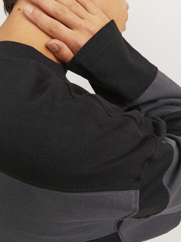 Sweat-shirt JACK & JONES en gris