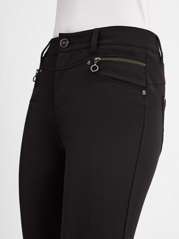 STREET ONE Slimfit Nadrág 'York' - fekete