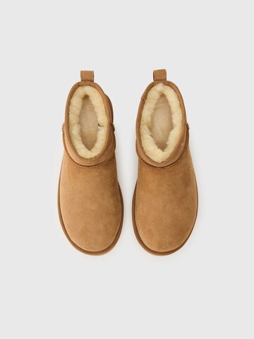 brūns UGG Klasiski zābaki 'Classic Ultra Mini'
