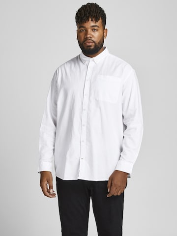 Coupe regular Chemise 'Oxford' Jack & Jones Plus en blanc : devant