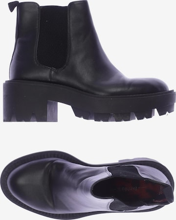 Bershka Stiefelette 36 in Schwarz: predná strana