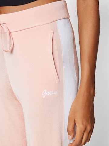 Wide leg Pantaloni di GUESS in rosa