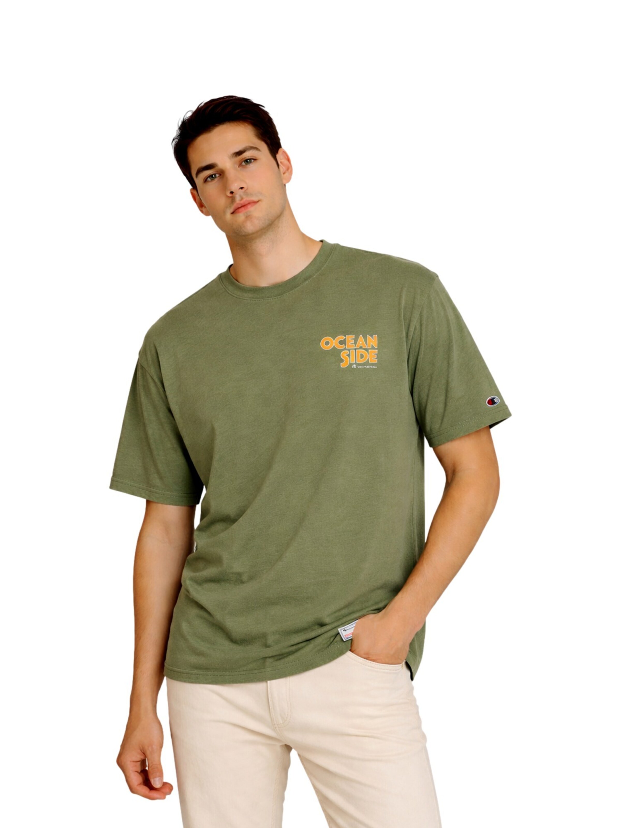 Champion Shirt in Groen: voorkant