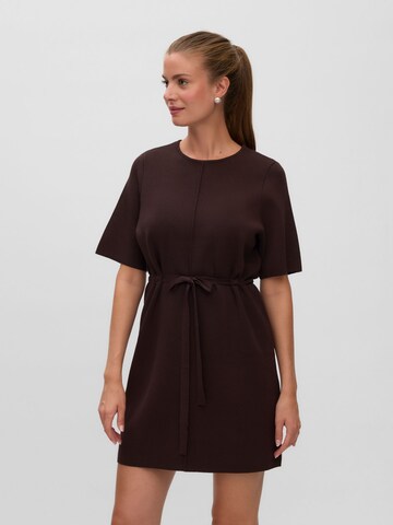 VERO MODA Gebreide jurk 'AWSigga' in Bruin: voorkant