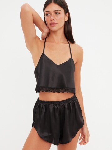 Trendyol Pyžamo – černá: přední strana