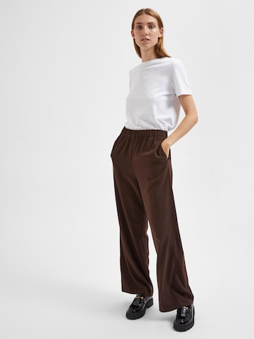 Loosefit Pantalon 'Tinni' SELECTED FEMME en marron