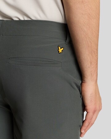 Regular Pantalon Lyle & Scott en gris