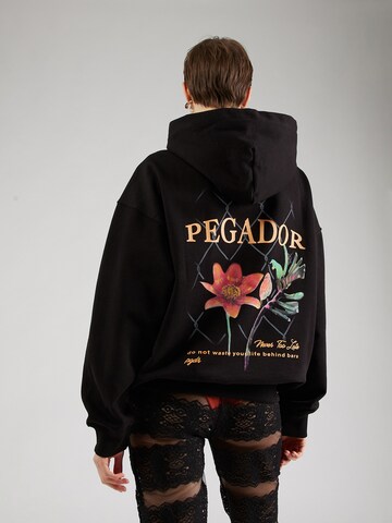 Pegador Sweatshirt 'MARAMIE' in Zwart: voorkant