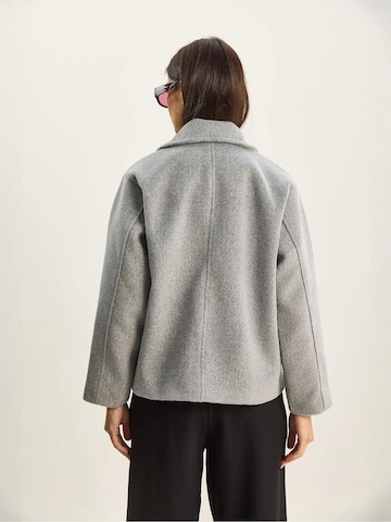 Bianco Lucci Winter Coat in Grey