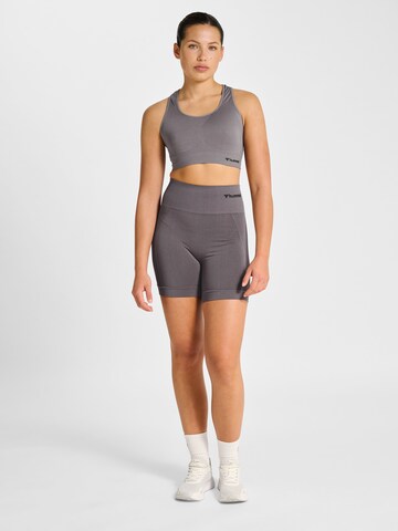 Hummel Skinny Sportshorts in Grau