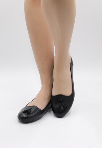 Usha - Sabrina em preto