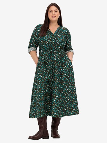 SHEEGO Shirt dress in Green: front