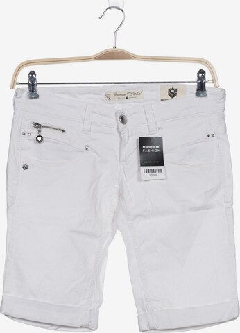 FREEMAN T. PORTER Shorts in S in White: front